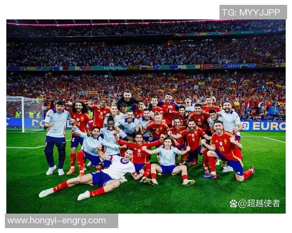 足球场上的魅力对决:球星与美女携手演绎赛场风采与激情 足球场上的魅力对决:球星与美女携手演绎赛场风采与激情